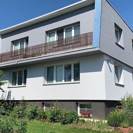 Pension Milada Klecany Extérieur photo