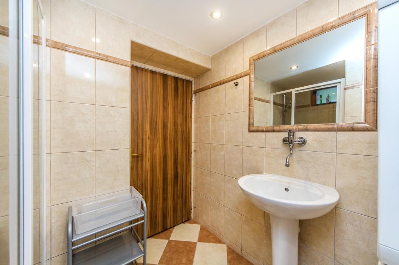 Pension Milada Klecany Extérieur photo