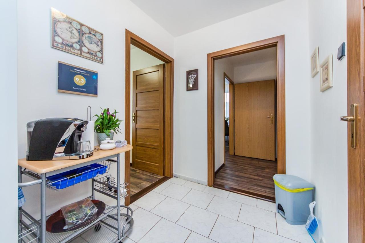 Pension Milada Klecany Extérieur photo