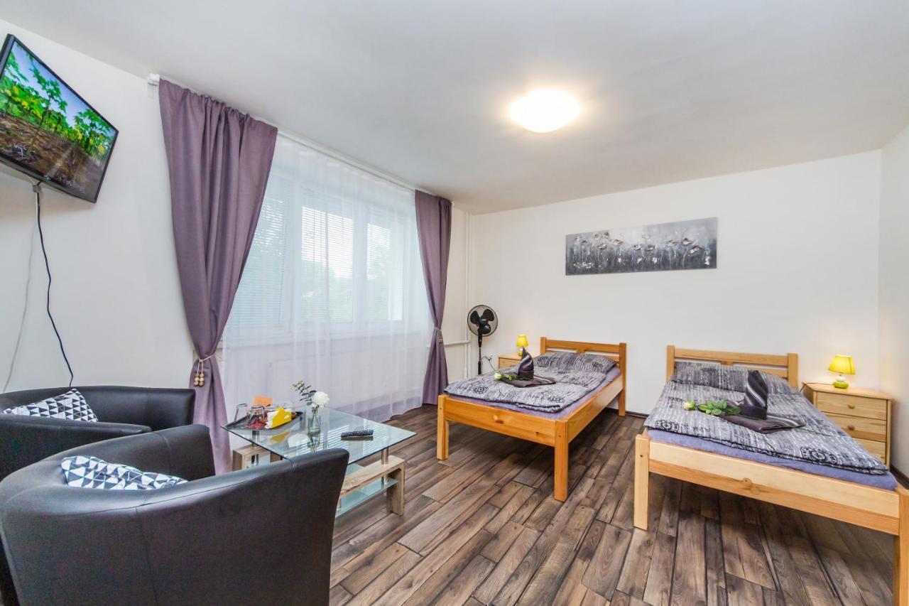 Pension Milada Klecany Extérieur photo