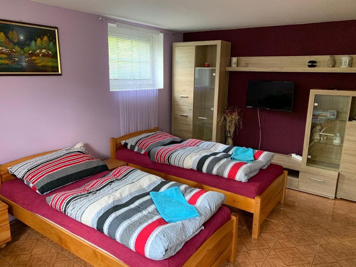 Pension Milada Klecany Extérieur photo